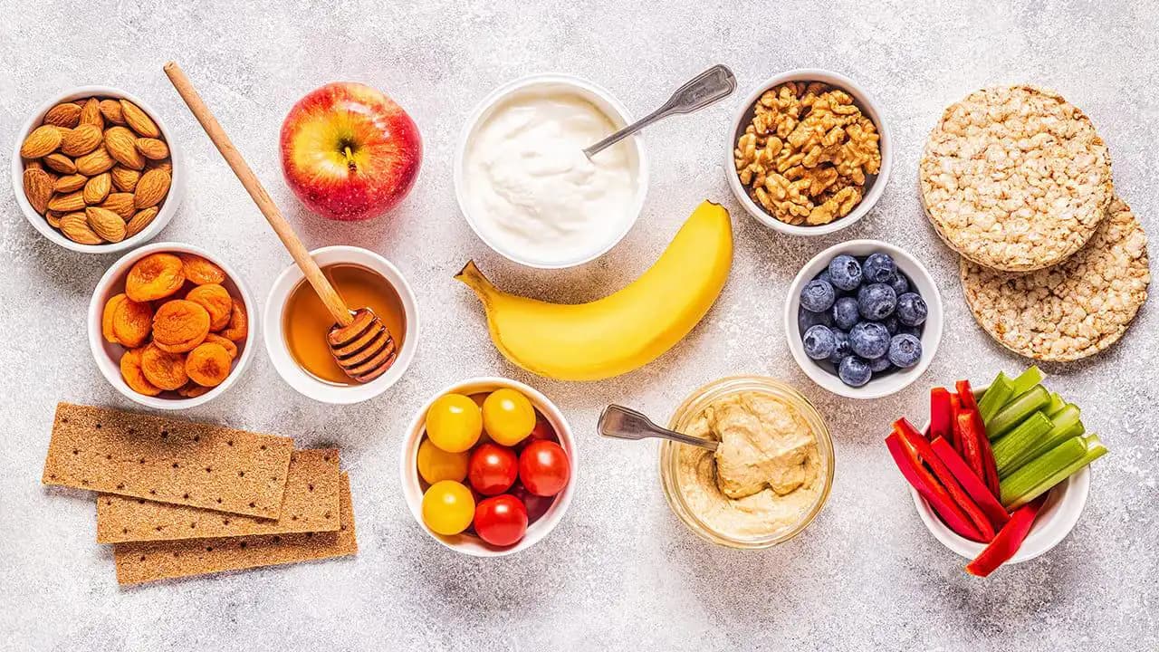 بهترین میان وعده رژیمی برای لاغری؛ ۱۲ گزینه کم کالری و سیرکننده